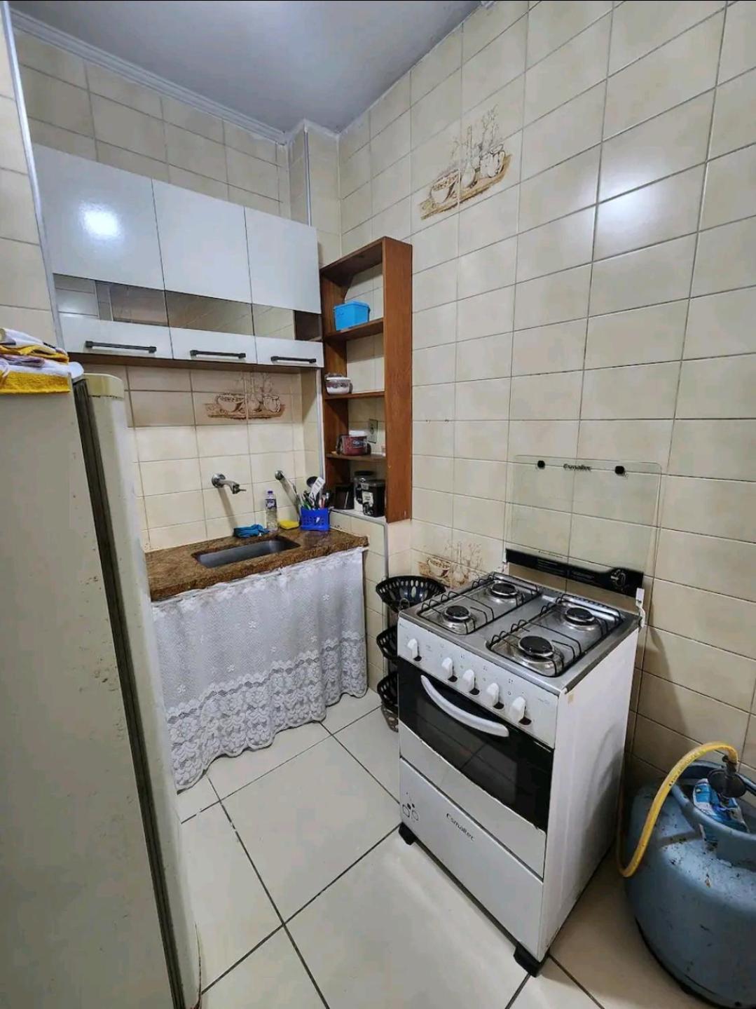 Em Kitnet Santos (Sao Paulo)